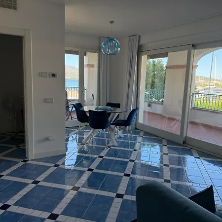 公寓 Acquamarina Luxury With Panoramic Marina View *