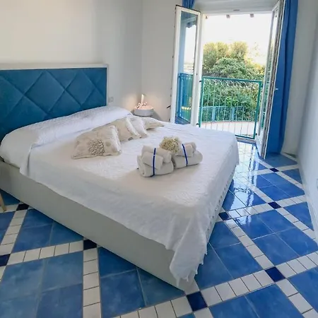 Acquamarina Luxury With Panoramic Marina View אולביה